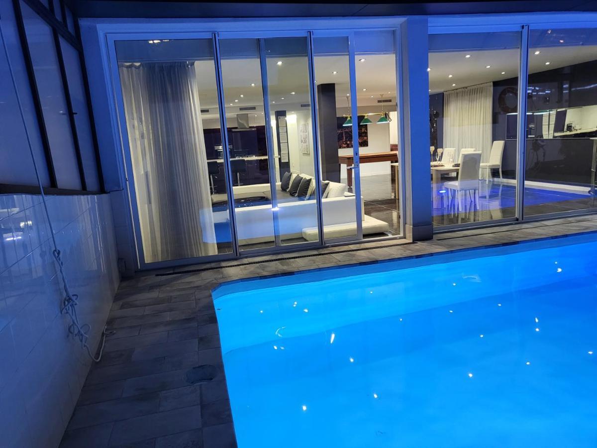 Luxurious Villa Marly II Castelldefels Luaran gambar